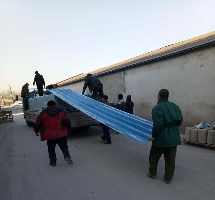 北京客戶訂購我公司玻纖鎂質凝膠防腐防火瓦制品03